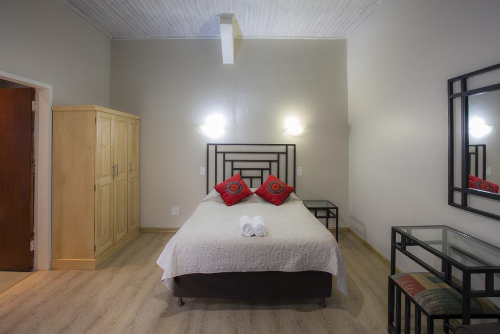 Merry Pebbles Resort Sabie Exteriör bild