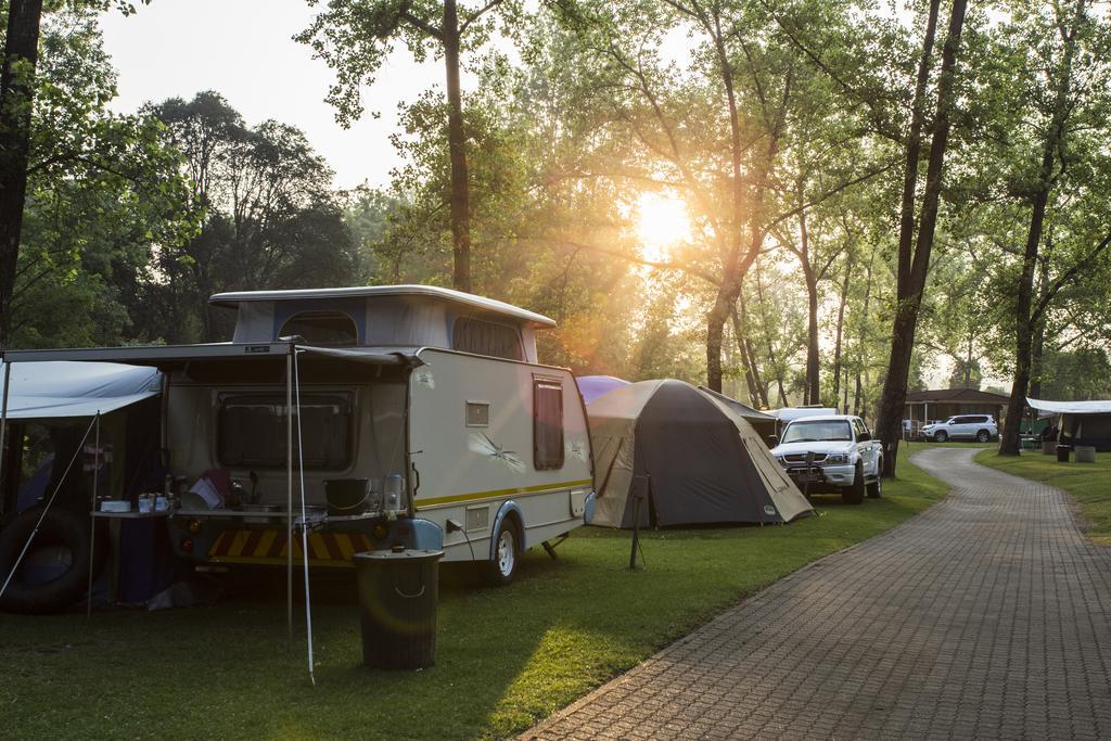 Merry Pebbles Resort Sabie Exteriör bild