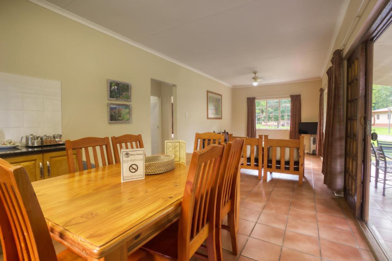 Merry Pebbles Resort Sabie Exteriör bild