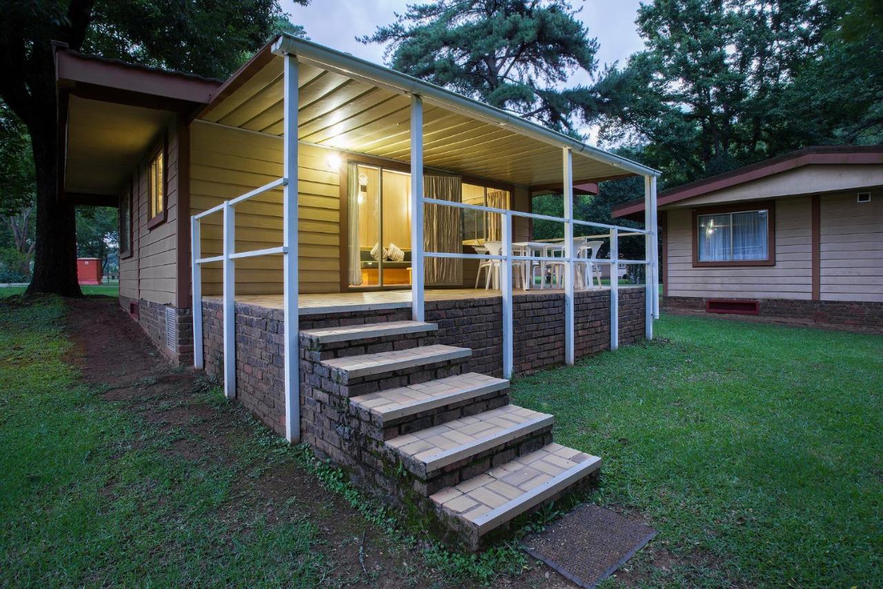 Merry Pebbles Resort Sabie Exteriör bild