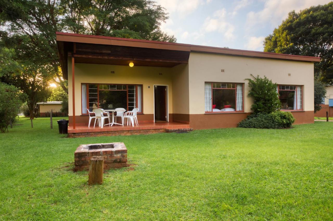 Merry Pebbles Resort Sabie Exteriör bild