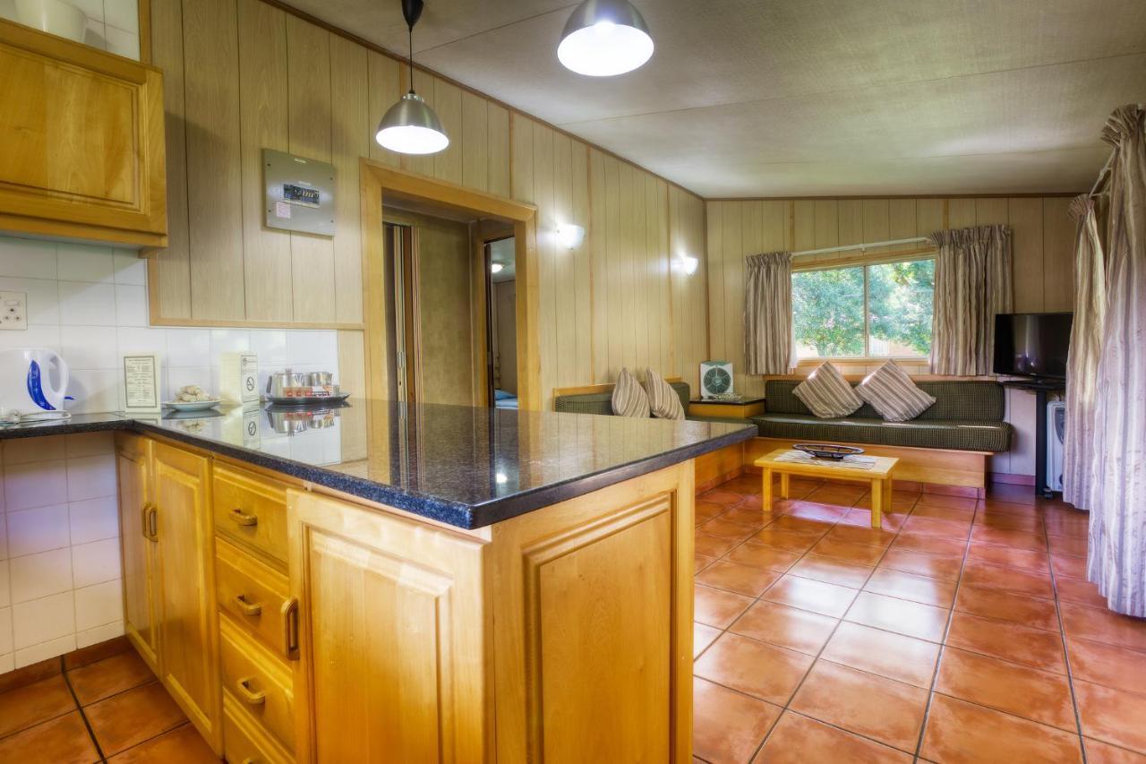 Merry Pebbles Resort Sabie Exteriör bild