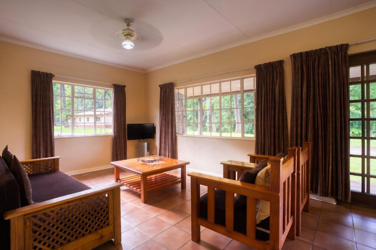 Merry Pebbles Resort Sabie Exteriör bild